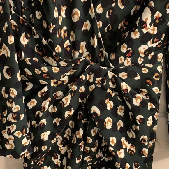 Badgley Mischka Collection V-Neck Sheath Dress - Picture 8 of 12